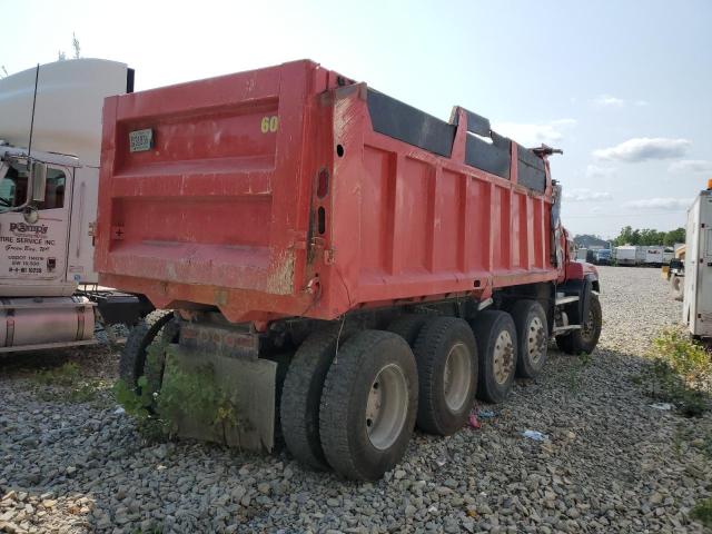 1M2AD09C3XW007940 - 1999 MACK 700 CL700 RED photo 4