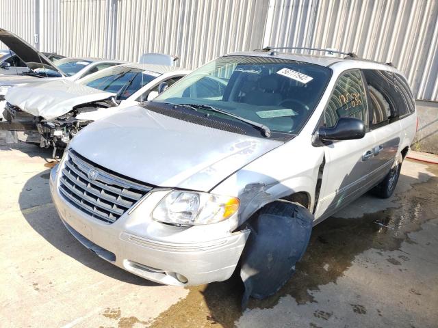 2C4GP64L15R392212 - 2005 CHRYSLER TOWN & COU SILVER photo 2