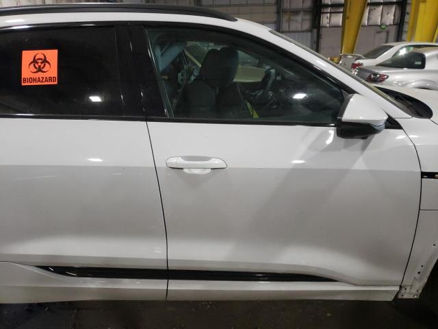 WA1AAAGE8MB037942 - 2021 AUDI E-TRON PRE WHITE photo 5