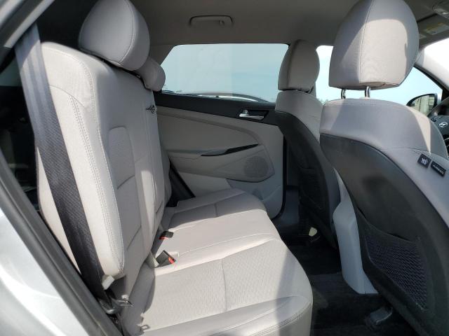 KM8J2CA42KU005807 - 2019 HYUNDAI TUCSON SE WHITE photo 6