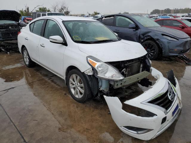 3N1CN7AP6GL829562 - 2016 NISSAN VERSA S WHITE photo 1