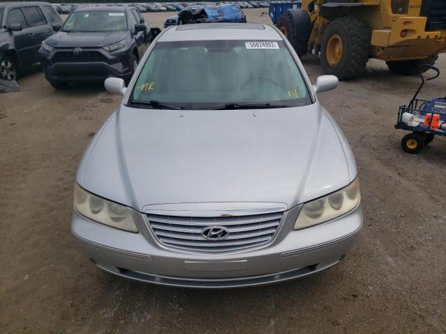 KMHFC46F97A144845 - 2007 HYUNDAI AZERA SE SILVER photo 9