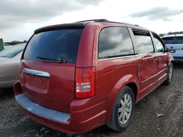 2A8HR54P78R132342 - 2008 CHRYSLER TOWN & COU RED photo 4