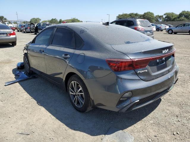 3KPF24AD9NE490160 - 2022 KIA FORTE FE GRAY photo 3