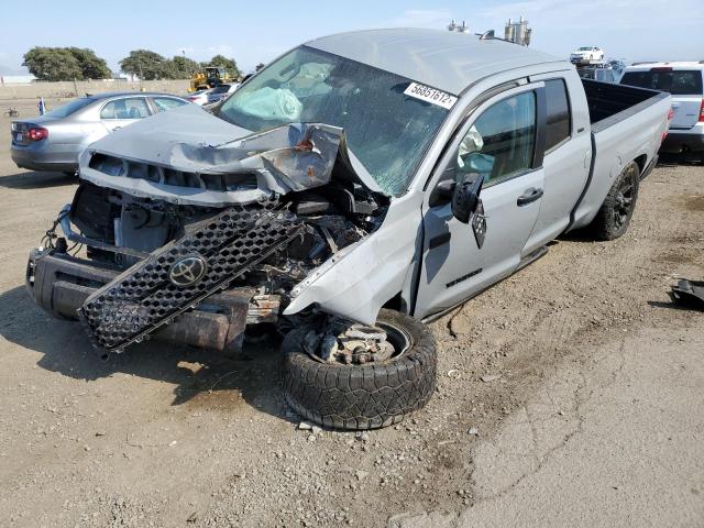 5TFRY5F11LX268984 - 2020 TOYOTA TUNDRA DOU GRAY photo 2