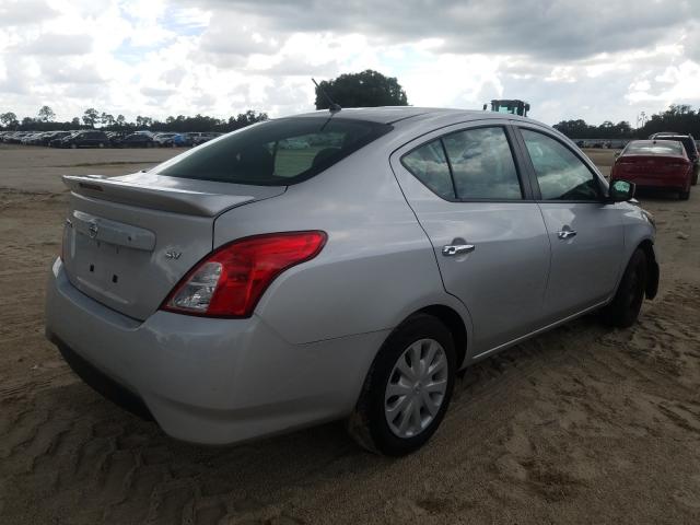 3N1CN7AP0JL881406 - 2018 NISSAN VERSA S SILVER photo 4