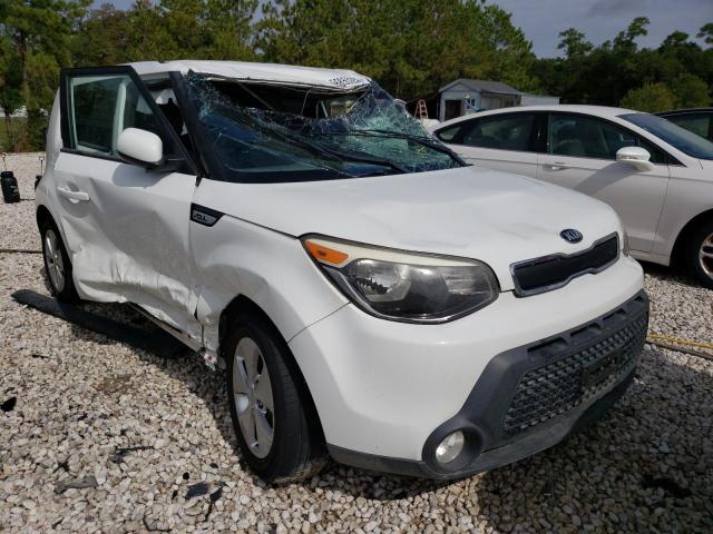 KNDJN2A20F7808611 - 2015 KIA SOUL WHITE photo 1