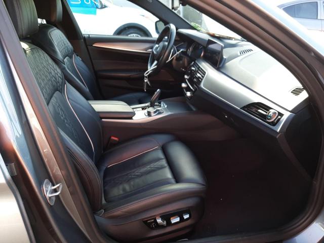 WBAJE5C58KWW28346 - 2019 BMW 540 I GRAY photo 5
