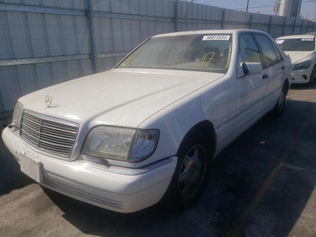 WDBGA33G8XA410926 - 1999 MERCEDES-BENZ S 320 WHITE photo 2