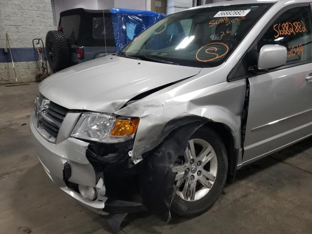 2D4RN6DXXAR336252 - 2010 DODGE GRAND CARA SILVER photo 9