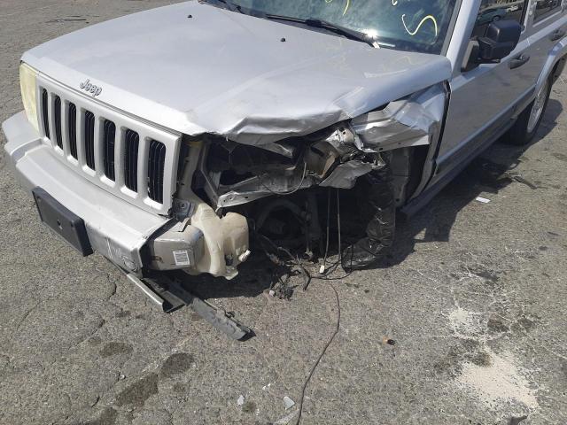 1J8HH48K56C339927 - 2006 JEEP COMMANDER ნაცრისფერი ფოტო 9