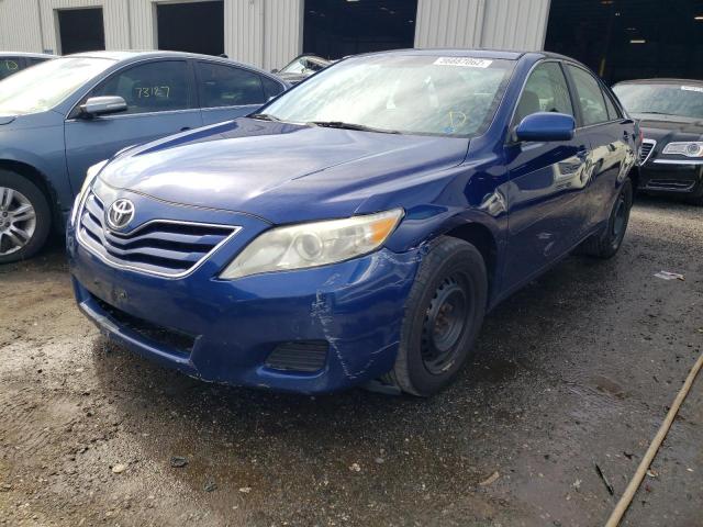 4T1BF3EK2AU546792 - 2010 TOYOTA CAMRY BASE BLUE photo 2