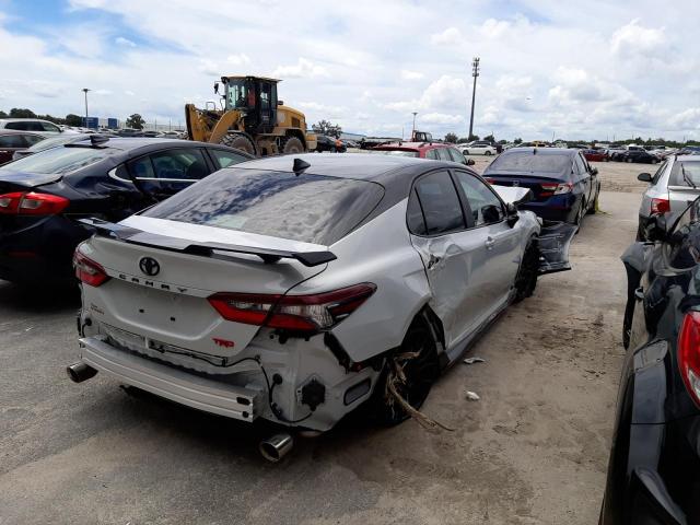 4T1KZ1AKXMU050807 - 2021 TOYOTA CAMRY TRD WHITE photo 4