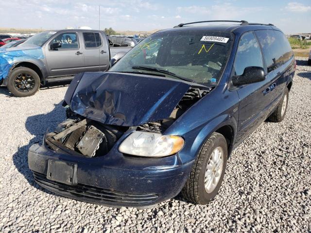 2C4GP74L62R717678 - 2002 CHRYSLER TOWN & COU BLUE photo 2