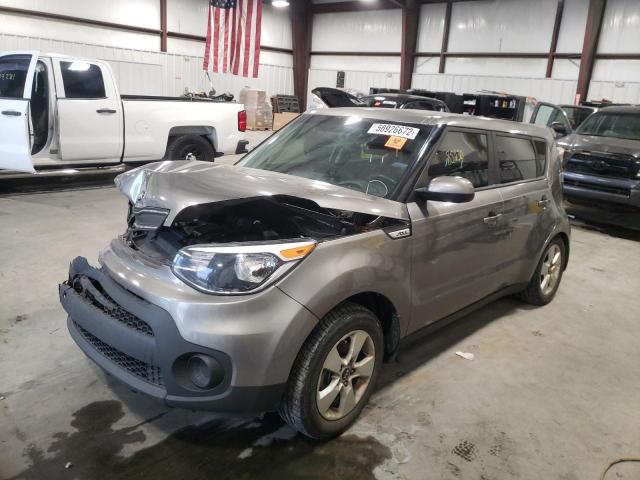 KNDJN2A25J7527767 - 2018 KIA SOUL GRAY photo 2