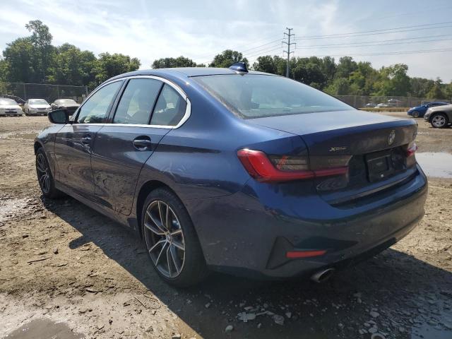 WBA5R7C55KFH14217 - 2019 BMW 330XI BLUE photo 3