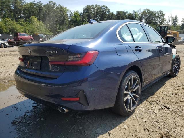 WBA5R7C55KFH14217 - 2019 BMW 330XI BLUE photo 4