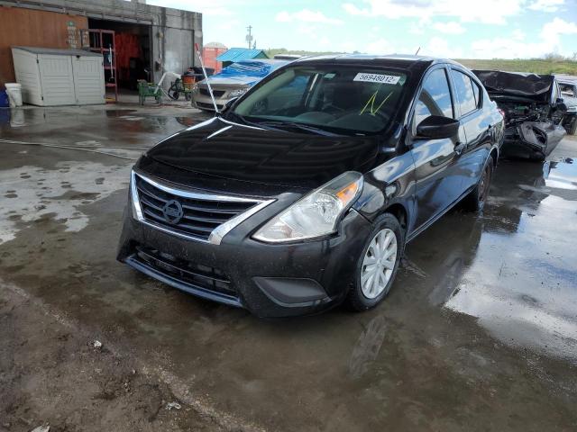 3N1CN7AP2HL811125 - 2017 NISSAN VERSA S BLACK photo 2