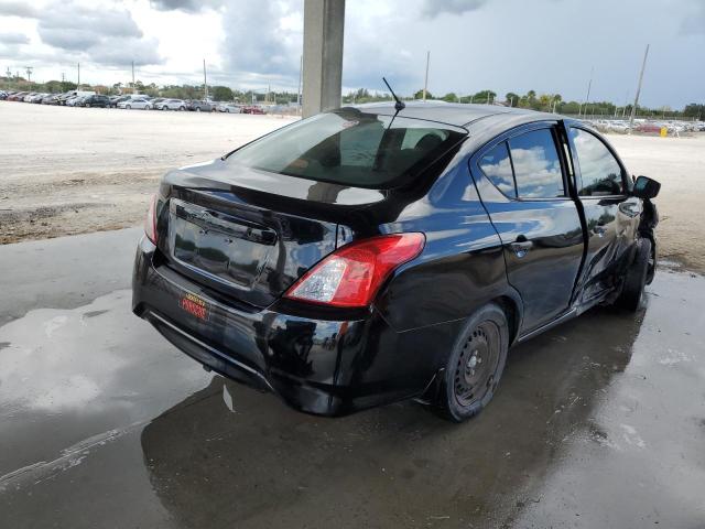 3N1CN7AP2HL811125 - 2017 NISSAN VERSA S BLACK photo 4