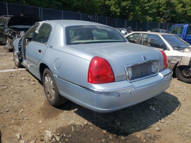 1LNHM82W45Y629823 - 2005 LINCOLN TOWN CAR S BLUE photo 3