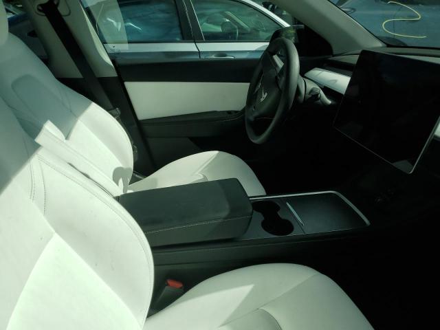 7SAYGDEF2NF409809 - 2022 TESLA MODEL Y Черный фото 5