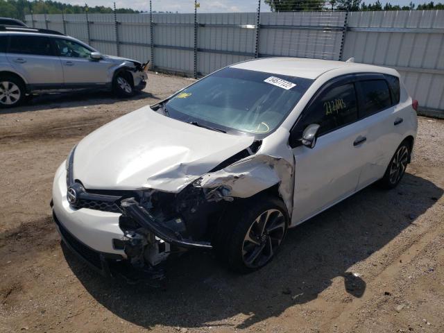 JTNKARJE4GJ515099 - 2016 TOYOTA SCION IM WHITE photo 2