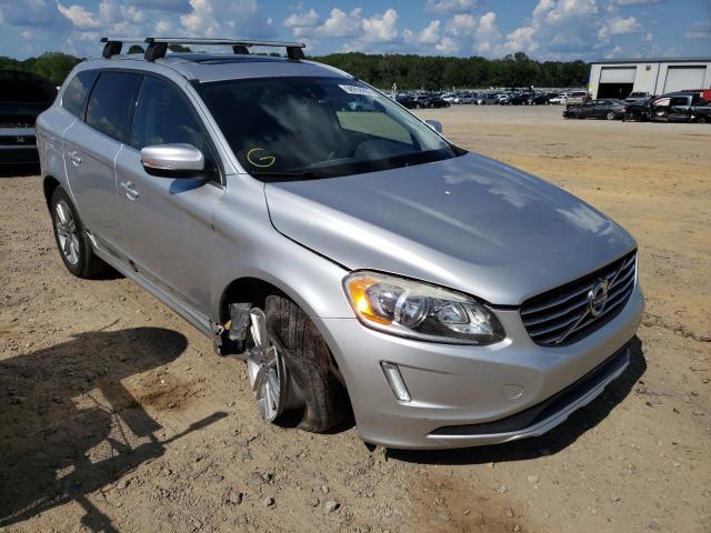 YV440MDU2H2006417 - 2017 VOLVO XC60 T5 IN SILVER photo 1