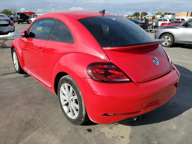 3VWFD7AT2JM707709 - 2018 VOLKSWAGEN BEETLE S RED photo 3