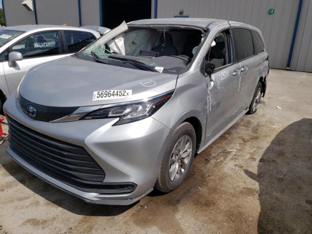 5TDKRKEC1MS063463 - 2021 TOYOTA SIENNA LE SILVER photo 2
