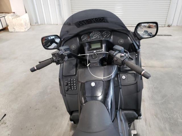 JH2SC6849DK000820 - 2013 HONDA GL1800 B BLACK photo 5