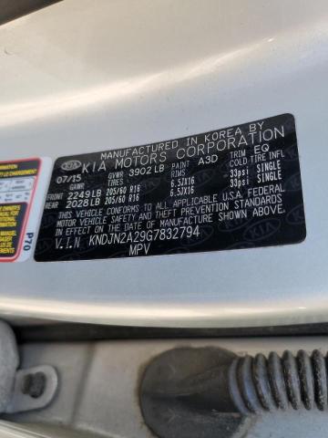 KNDJN2A29G7832794 - 2016 KIA SOUL SILVER photo 10