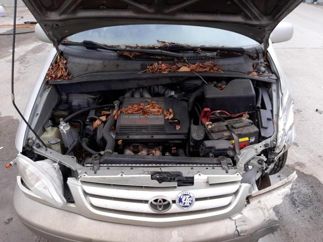 4T3ZF13C52U482982 - 2002 TOYOTA SIENNA LE SILVER photo 7