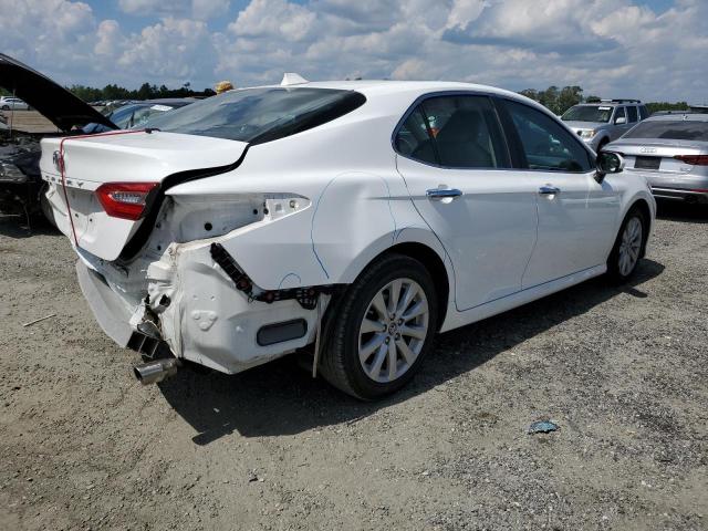 4T1B11HK5JU064509 - 2018 TOYOTA CAMRY L AU WHITE photo 4