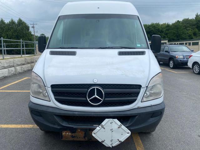 WD3PE8CB3C5698486 - 2012 MERCEDES-BENZ SPRINTER 2 WHITE photo 9