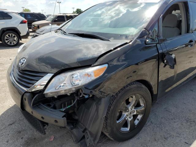 5TDKK3DCXES424556 - 2014 TOYOTA SIENNA LE BLACK photo 9