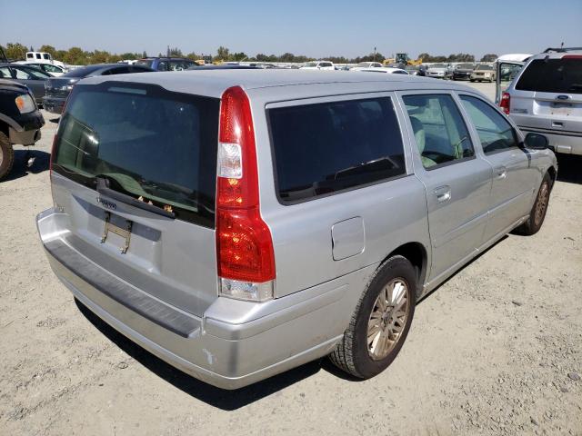 YV1SW612352493849 - 2005 VOLVO V70 SILVER photo 4