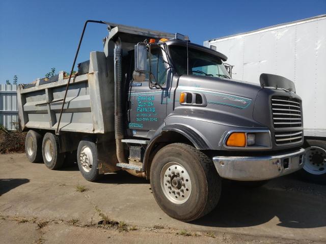 1FDZS96P7WVA10249 - 1998 FORD H-SERIES L GRAY photo 1