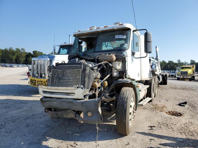 1FUJA6CK57LY91258 - 2007 FREIGHTLINER CONVENTION WHITE photo 2