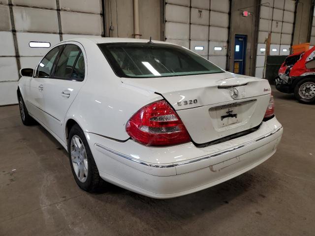 WDBUF82J15X179120 - 2005 MERCEDES-BENZ E 320 4MAT WHITE photo 3