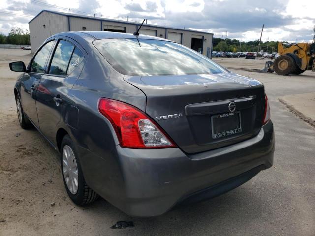 3N1CN7AP5JL802246 - 2018 NISSAN VERSA GRAY photo 3