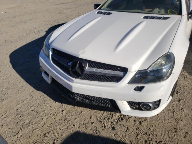 WDBSK72FX7F118527 - 2007 MERCEDES-BENZ SL 55 AMG WHITE photo 9