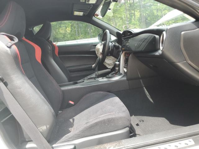 JF1ZNAA11D2707405 - 2013 TOYOTA SCION FR-S WHITE photo 5