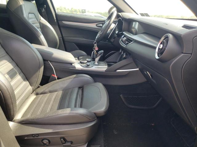 ZASFAKNNXJ7B93961 - 2018 ALFA ROMEO STELVIO TI RED photo 5