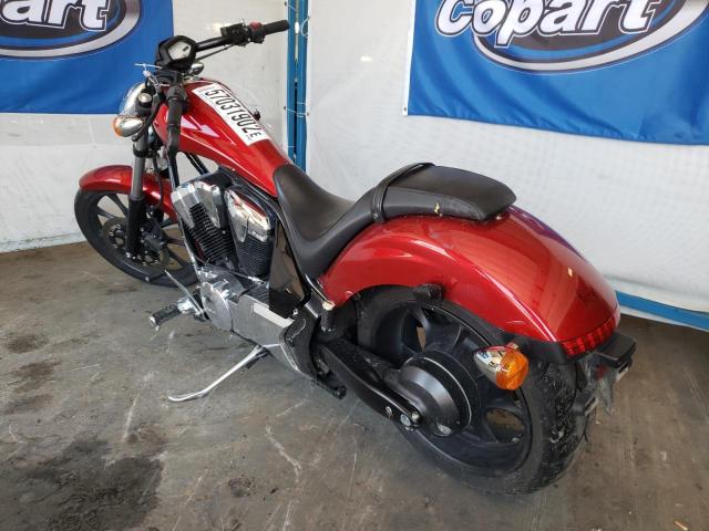 JH2SC61N9FK300279 - 2015 HONDA VT1300 CX RED photo 3