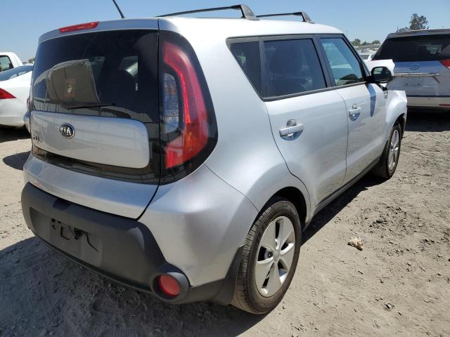 KNDJN2A24G7858686 - 2016 KIA SOUL SILVER photo 4