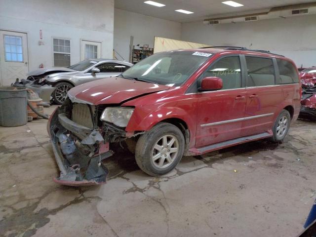 2A4RR5D1XAR170154 - 2010 CHRYSLER TOWN & COU BURGUNDY photo 2