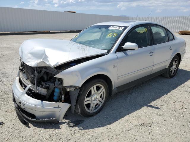 WVWEH63B21E031401 - 2001 VOLKSWAGEN PASSAT GLX Gümüş foto 2
