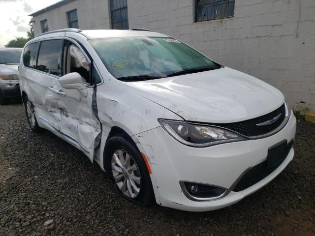 2C4RC1BG9KR608994 - 2019 CHRYSLER PACIFICA T WHITE photo 1