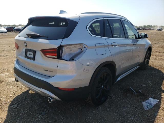 WBXJG9C07L5R72270 - 2020 BMW X1 XDRIVE2 SILVER photo 4