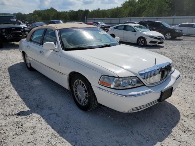 1LNHM81W95Y638597 - 2005 LINCOLN TOWN CAR S WHITE photo 1